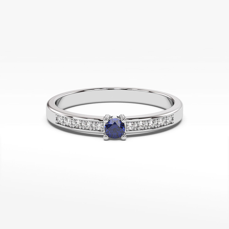 Pierścionek z szafirem i diamentami