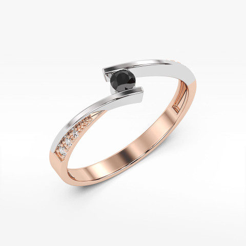 Pierścionek z czarnym diamentem