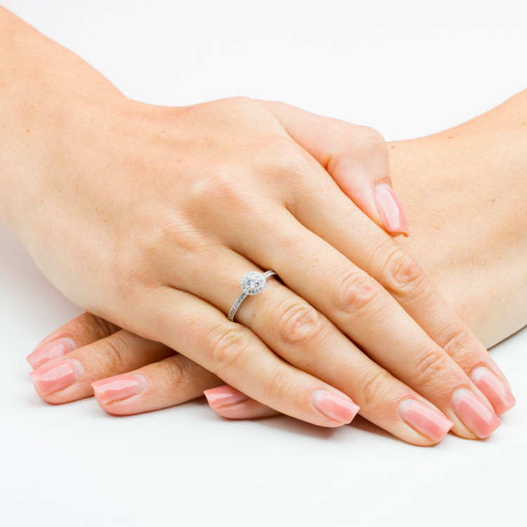 Pierścionek ze złota z cyrkoniami