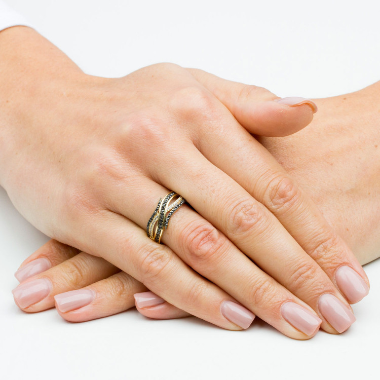 Pierścionek ze złota z czarnymi cyrkoniami