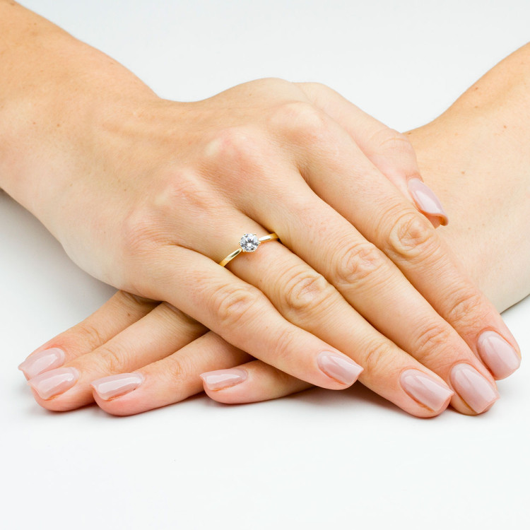 Pierścionek ze złota  z cyrkonią