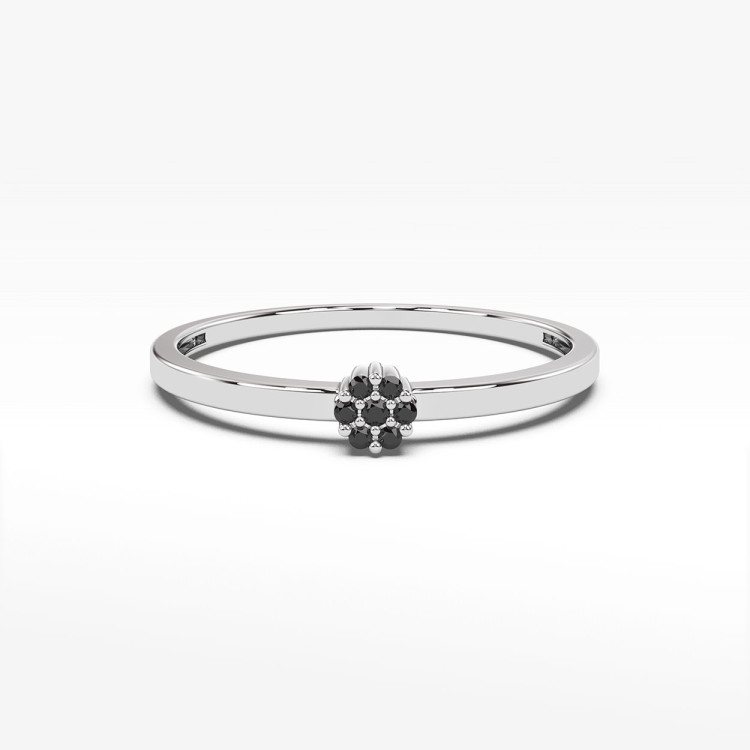 Pierścionek z czarnymi diamentami