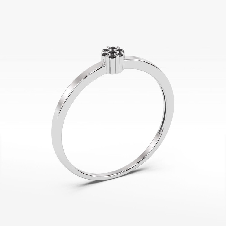 Pierścionek z czarnymi diamentami