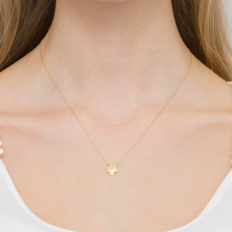 Celebrytka ze złota z diamentami