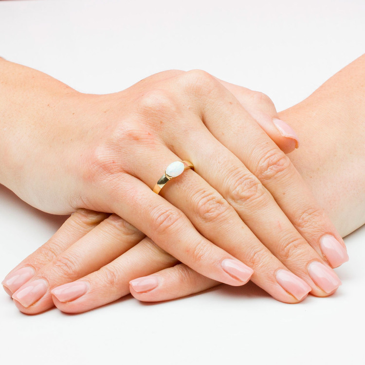 Pierścionek ze złota z opalem