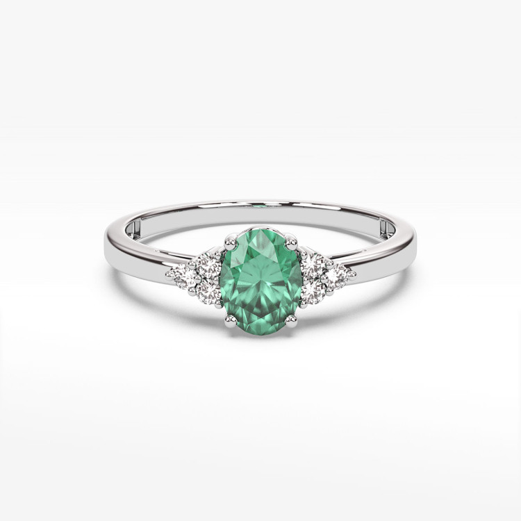 Pierścionek ze szmaragdem i diamentami