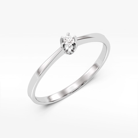 Pierścionek z diamentem