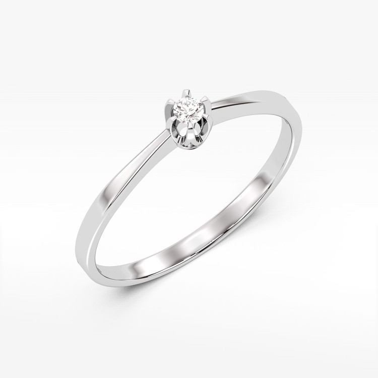 Pierścionek z diamentem