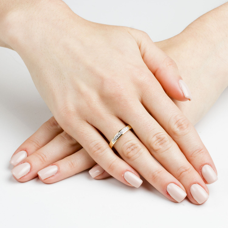 Pierścionek ze złota z cyrkoniami