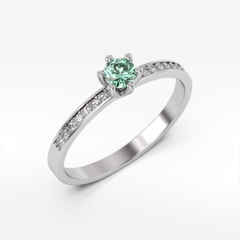 Pierścionek z szmaragdem i diamentami