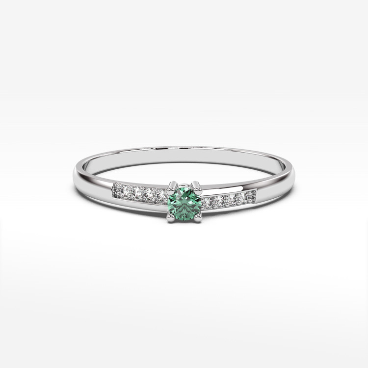 Pierścionek ze złota ze szmaragdem i diamentami