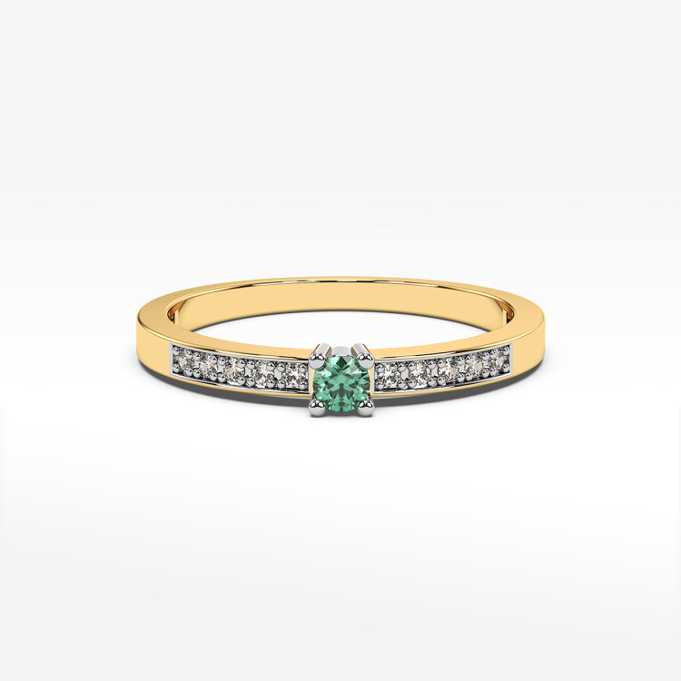 Pierścionek ze szmaragdem i diamentami