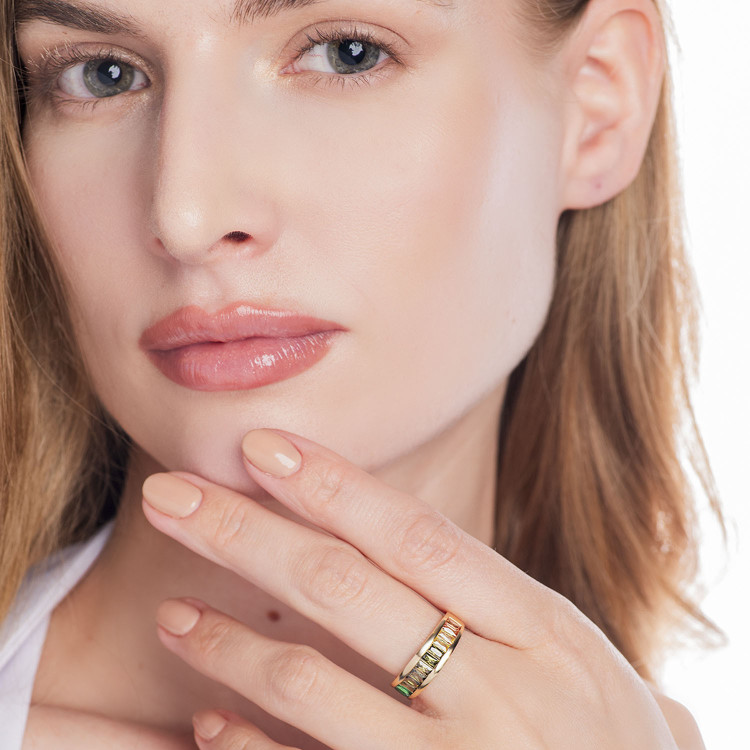 Pierścionek ze złota z kolorowymi cyrkoniami