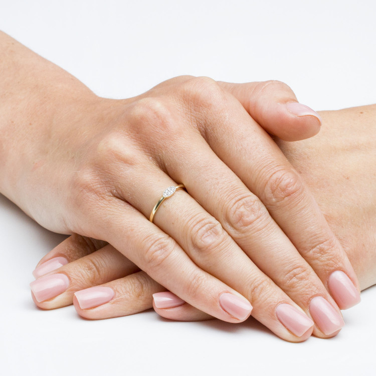 Pierścionek ze złota z cyrkoniami