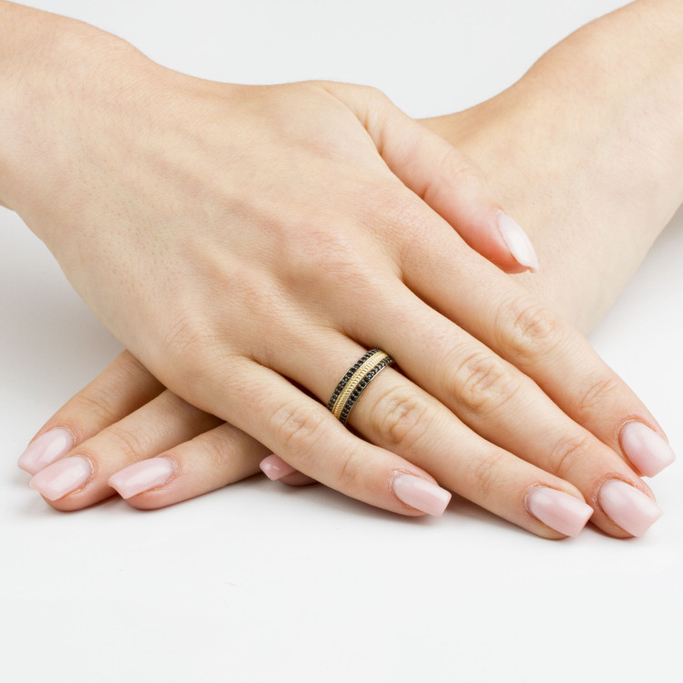 Pierścionek ze złota z czarnymi cyrkoniami