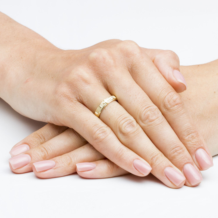 Pierścionek ze złota różaniec