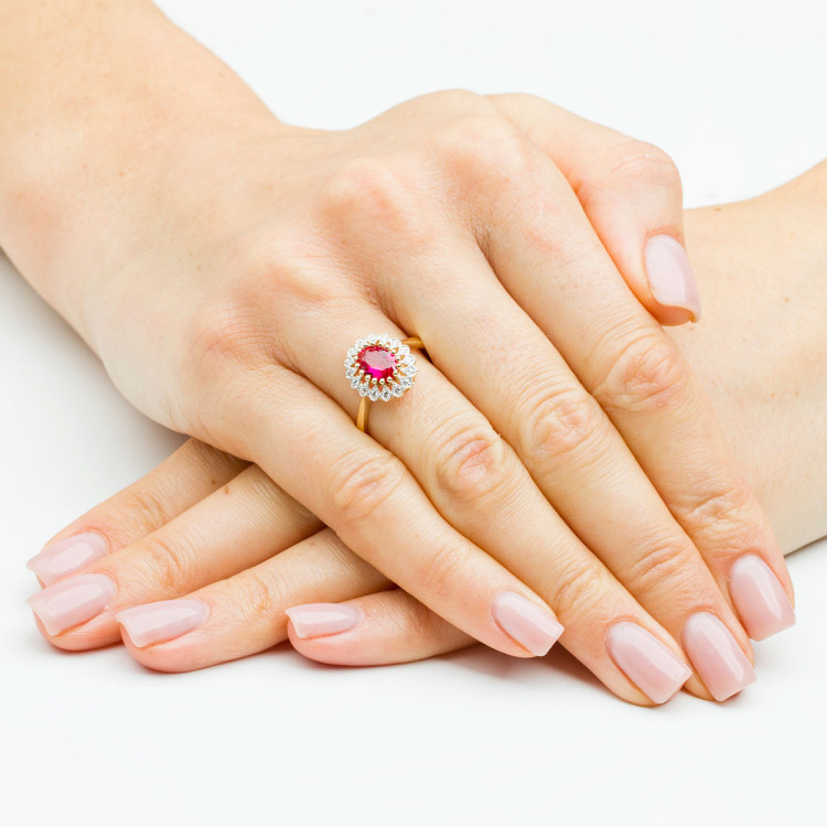 Pierścionek ze złota z różówą i białymi cyrkoniami