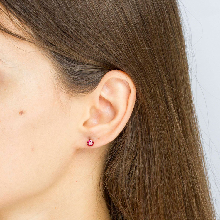 Kolczyki ze złota z różową cyrkonią