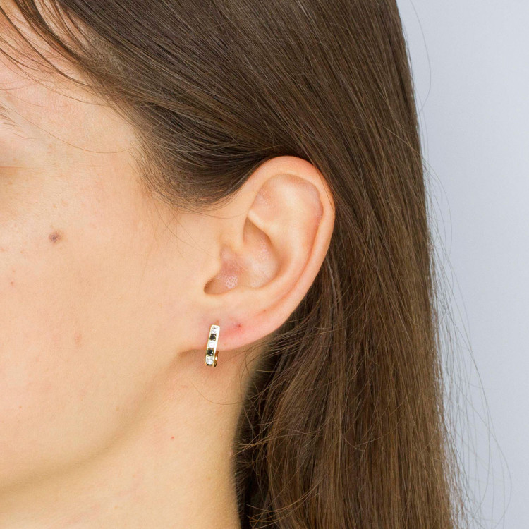 Kolczyki ze złota z białymi i czarnymi cyrkoniami