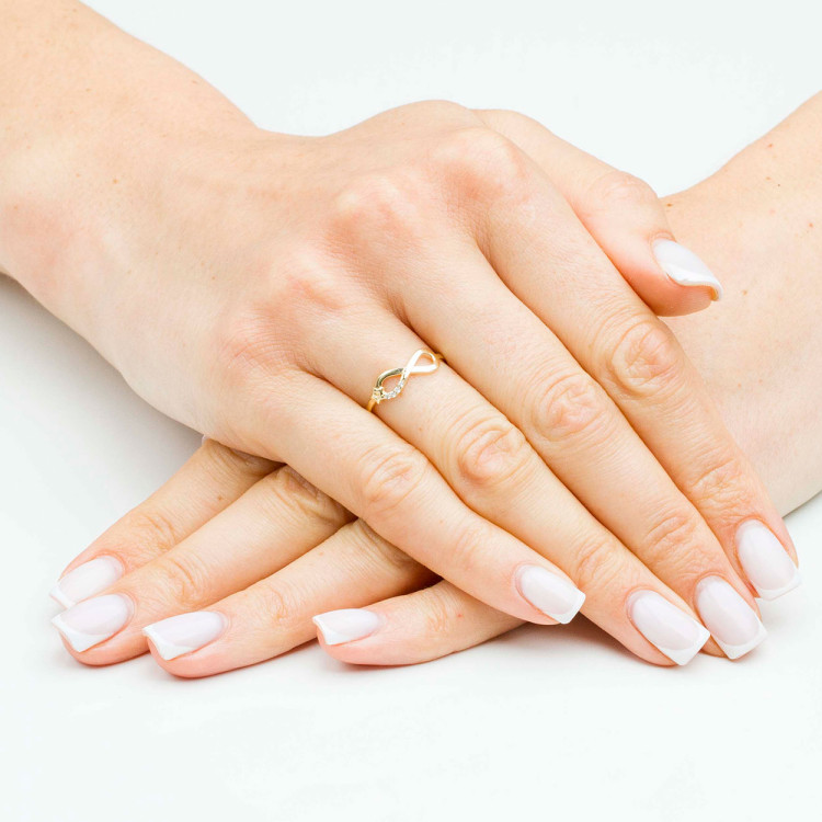 Pierścionek ze złota nieskończoność z cyrkoniami