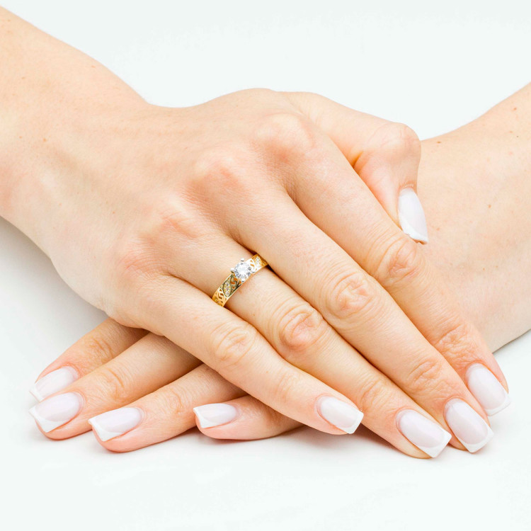 Pierścionek ze złota z cyrkoniami