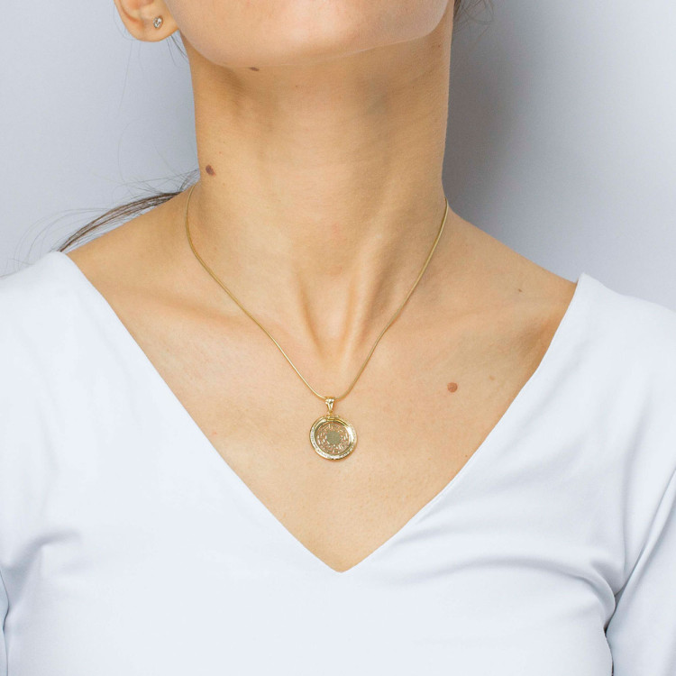 Zawieszka ze złota z wzorem greckim