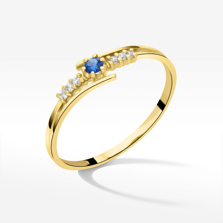 Pierścionek ze złota z niebieską i białymi cyrkoniami