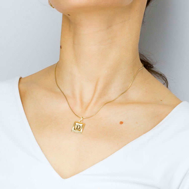 Zawieszka ze złota litera D