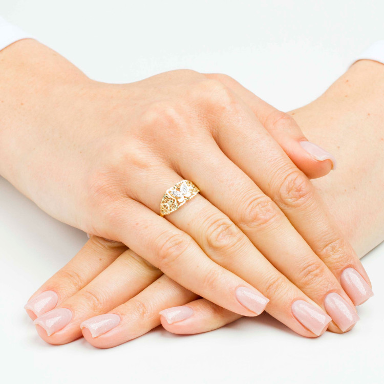 Pierścionek ze złota z motylem