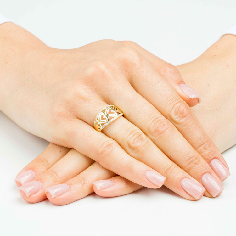 Pierścionek ze złota serca z cyrkoniami