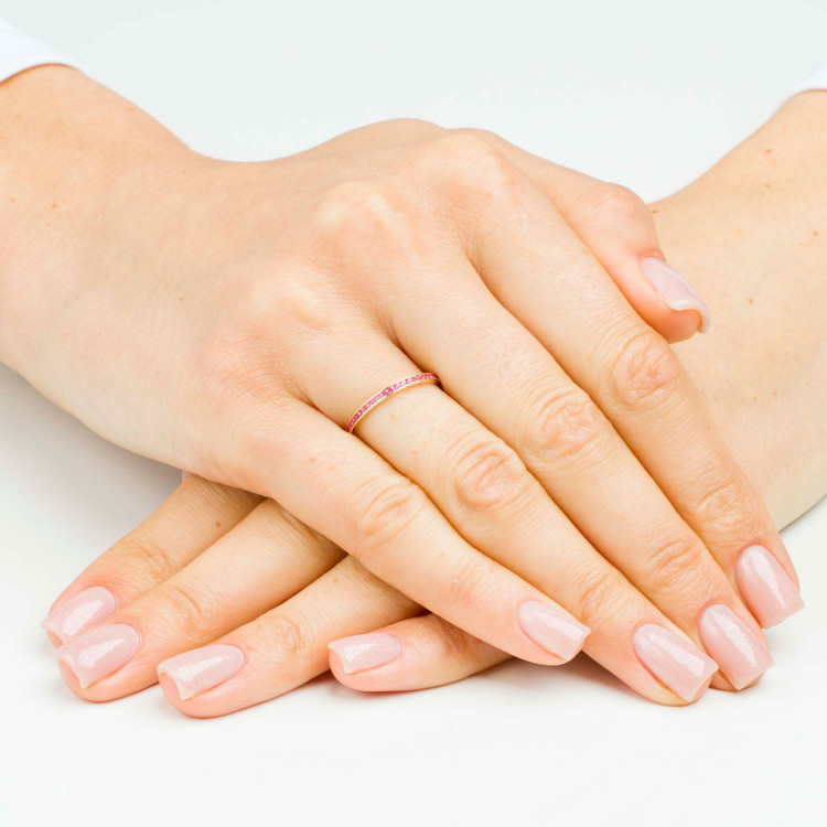 Pierścionek ze złota z różowymi cyrkoniami