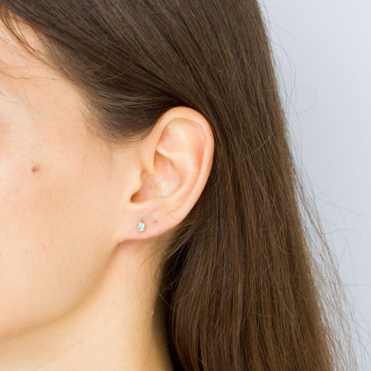 Kolczyki ze złota z niebieską cyrkonią