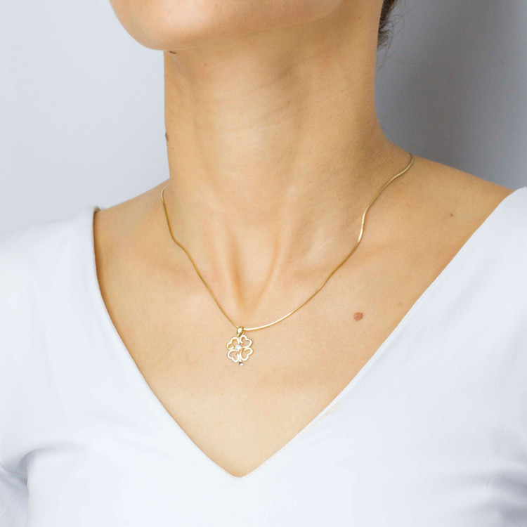 Zawieszka ze złota czterolistna koniczyna z białą cyrkonią