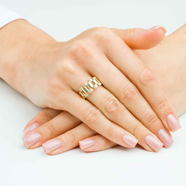 Pierścionek ze złota z białymi cyrkoniami