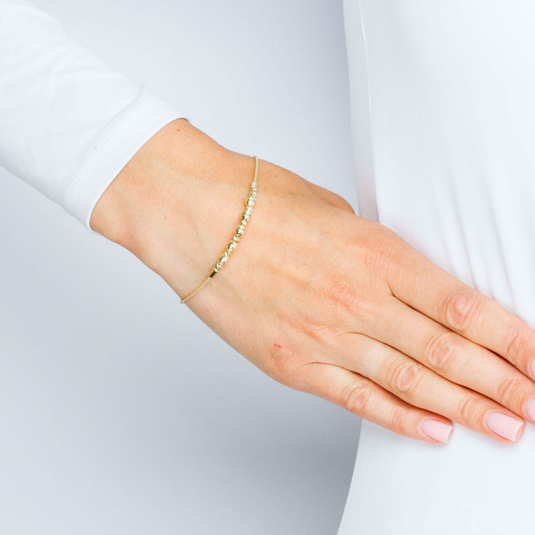 Bransoletka ze złota z koralikami