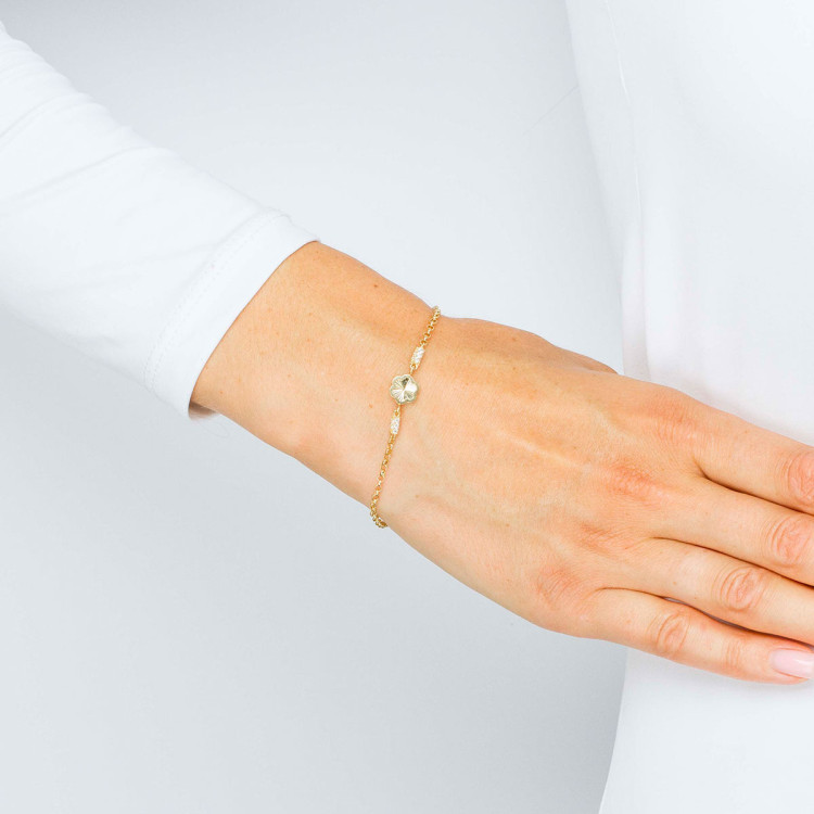 Bransoletka ze złota z zawieszką i białymi cyrkoniami