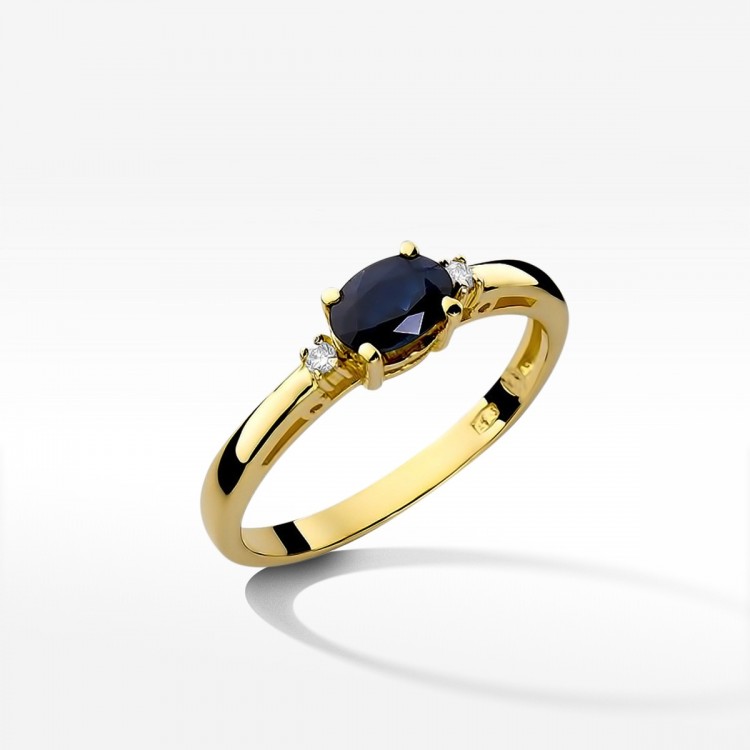 Pierścionek zaręczynowy z szafirem