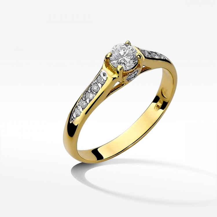 Pierścionek zaręczynowy z diamentami