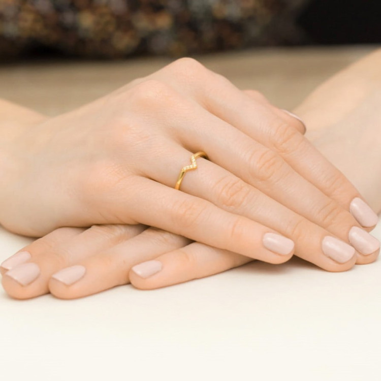 Pierścionek z diamentami z żółtego złota