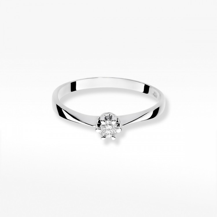 Pierścionek zaręczynowy z diamentem