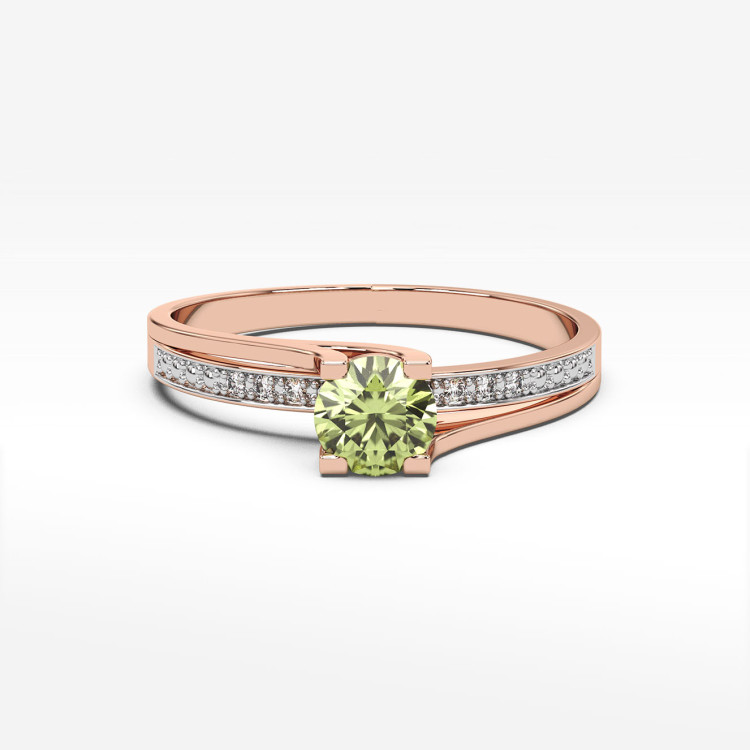 Pierścionek zaręczynowy z oliwinem i diamentami