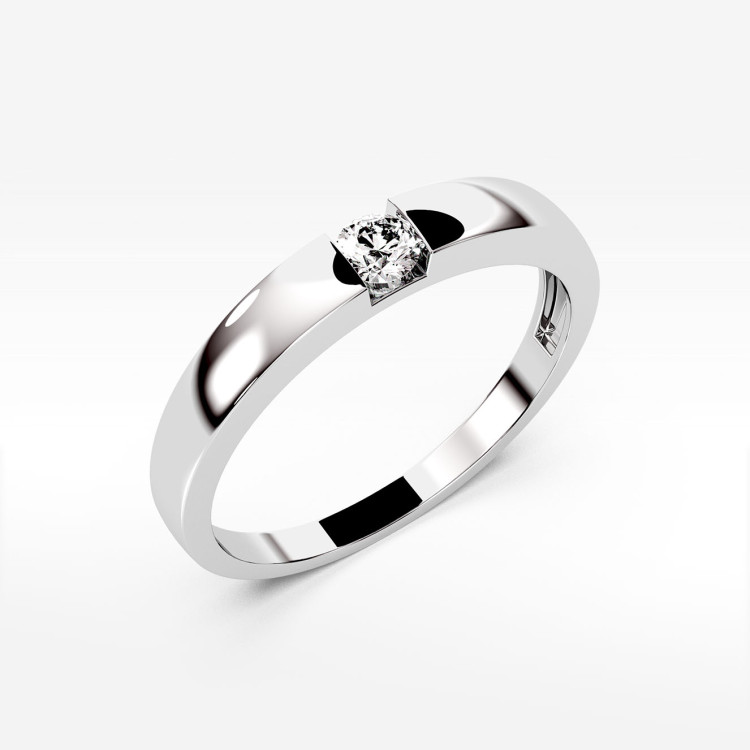 Złoty pierścionek z diamentem