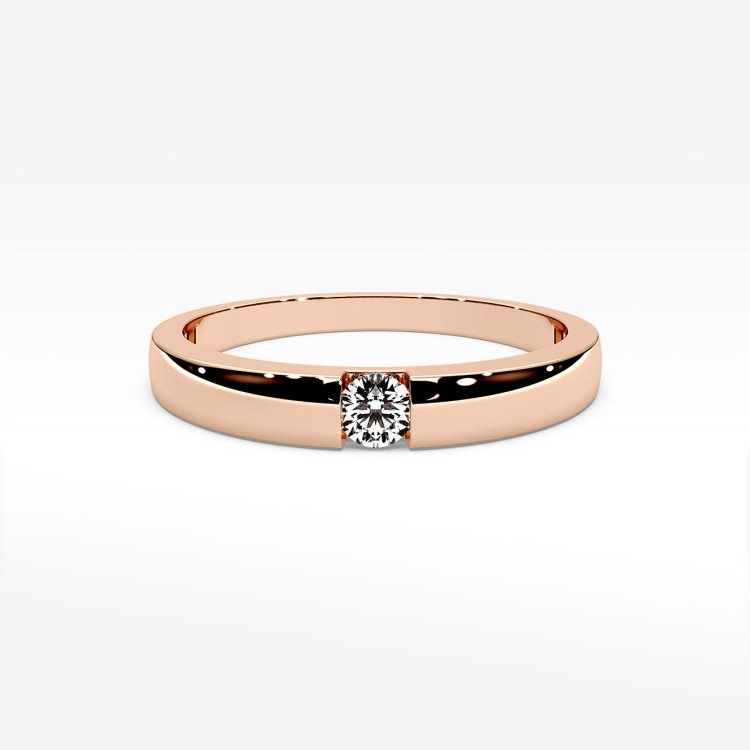 Złoty pierścionek z diamentem