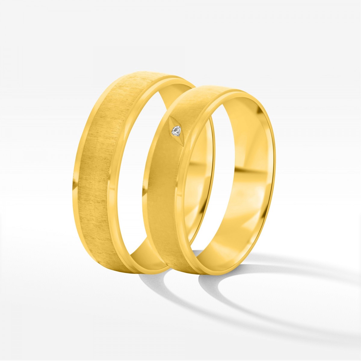 Obrączki ślubne z żółtego złota 5.5mm fazowane