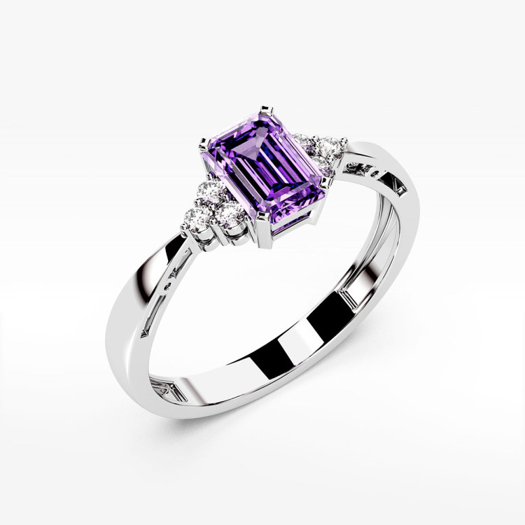 Złoty pierścionek z ametystem i diamentami