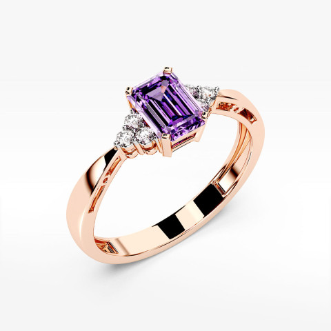 Złoty pierścionek z ametystem i diamentami