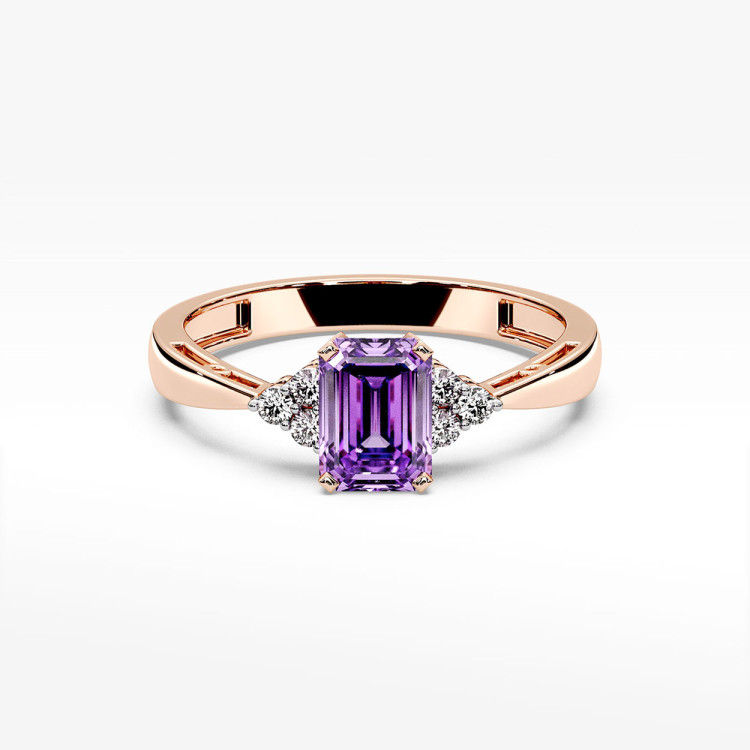 Złoty pierścionek z ametystem i diamentami