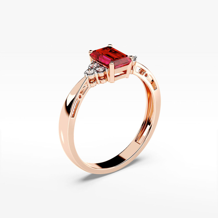 Złoty pierścionek z rubinem i diamentami