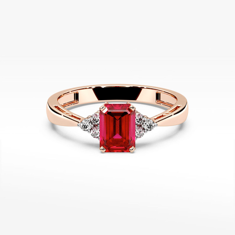 Złoty pierścionek z rubinem i diamentami