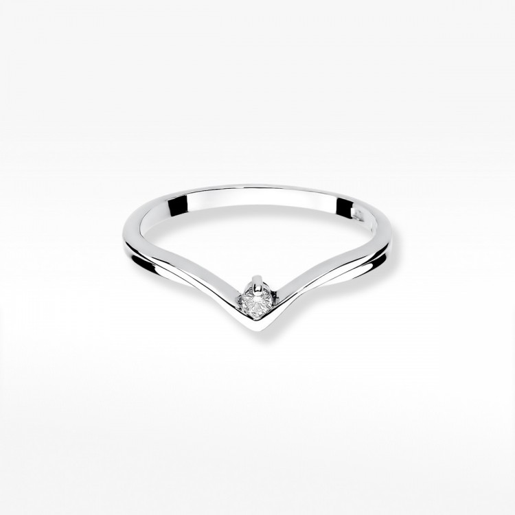 Pierścionek zaręczynowy z diamentem